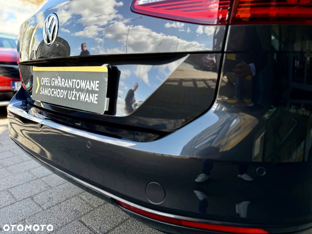 Volkswagen Passat 1.6 TDI SCR DSG Comfortline - 8