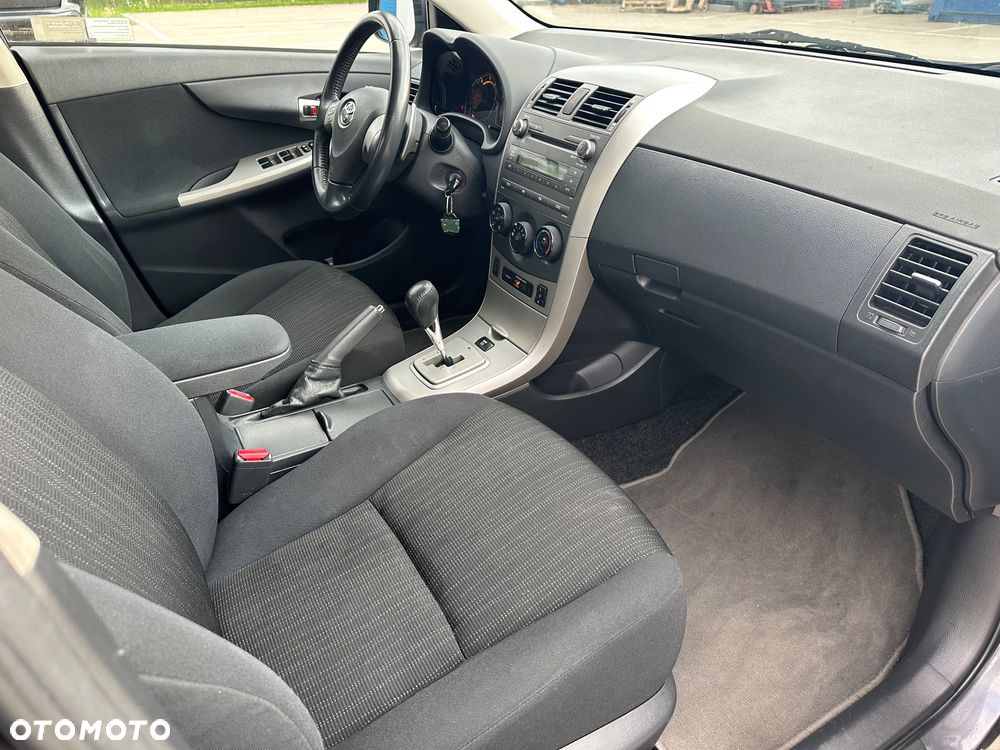 Toyota Corolla 1.4 D-4D Terra MM - 29