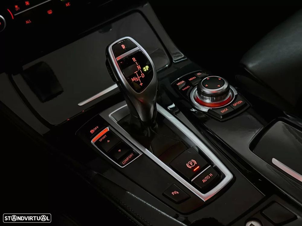 BMW 525 d Pack M Auto - 11