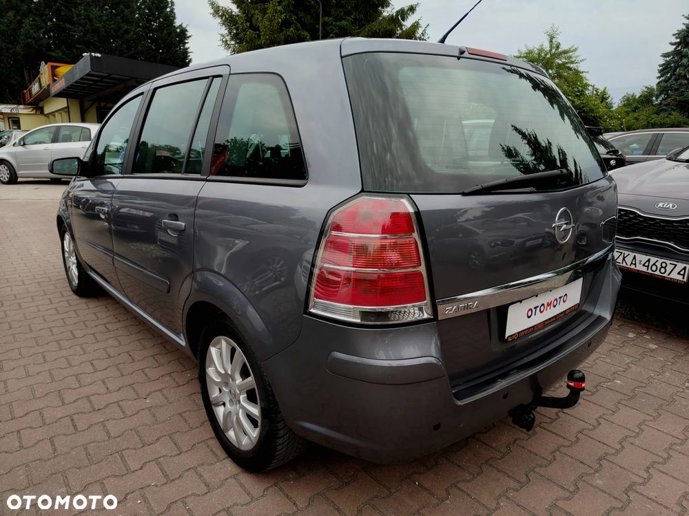 Opel Zafira 1.6 - 8