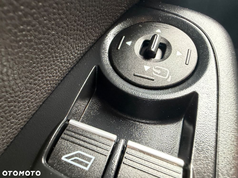 Ford Fiesta 1.0 EcoBoost S&S TITANIUM - 7