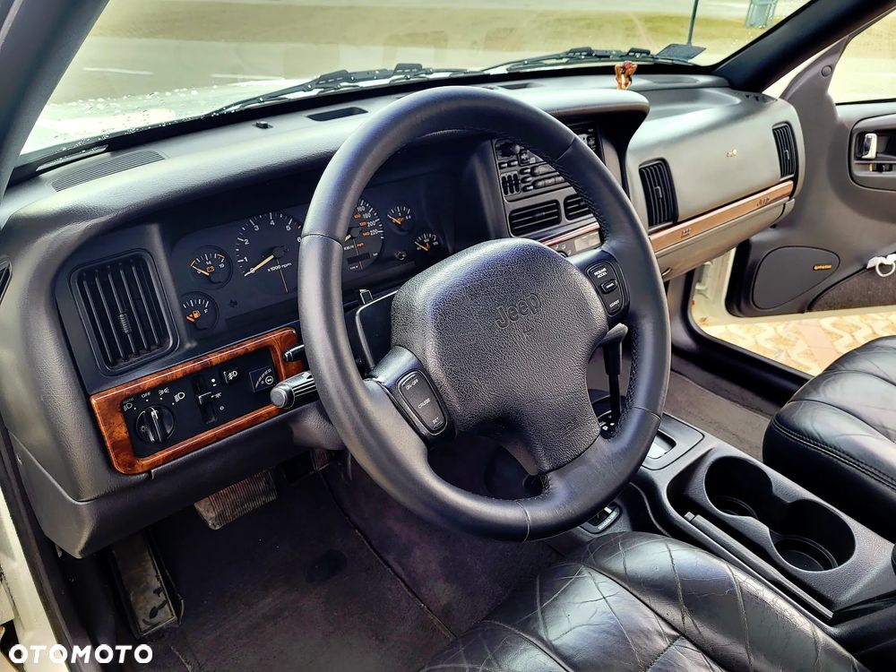 Jeep Grand Cherokee 5.2 Limited - 9