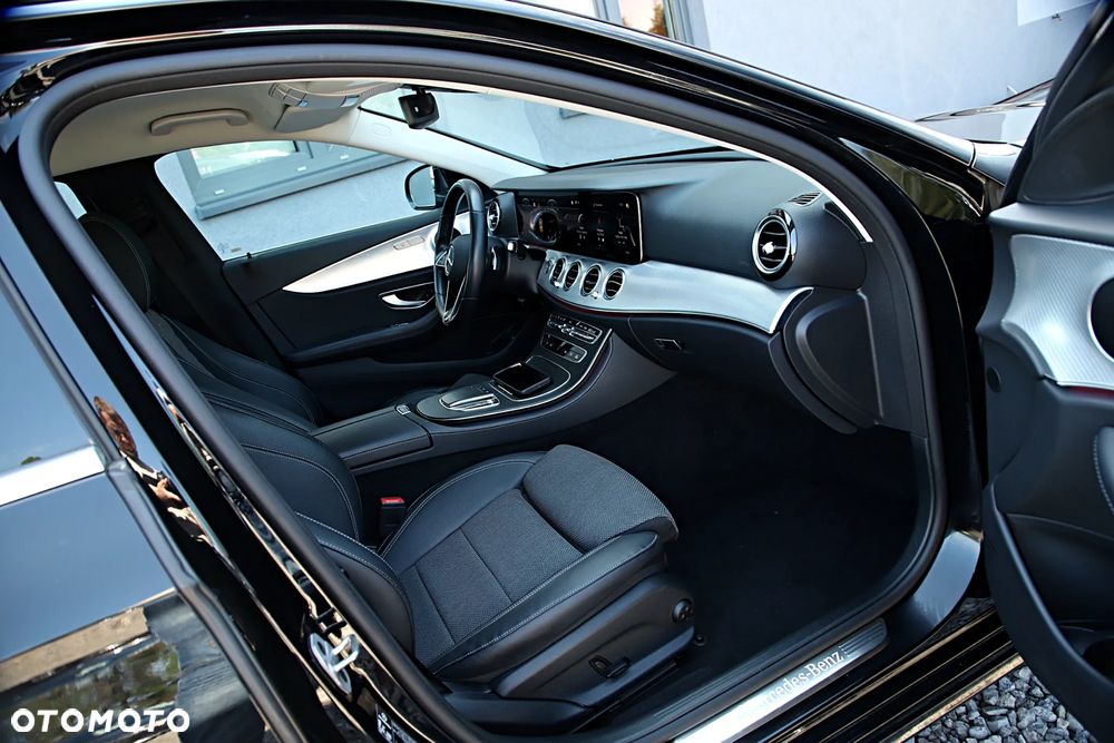 Mercedes-Benz Klasa E 220 d 4-Matic Avantgarde - 22