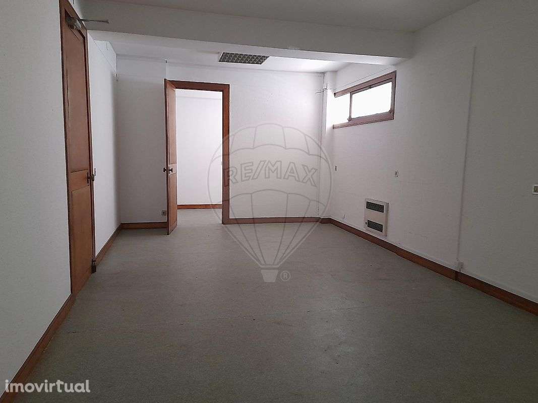 Loja  para arrendamento - Grande imagem: 2/5