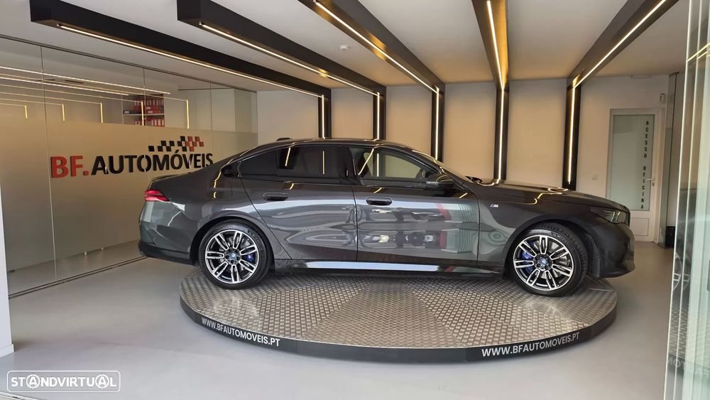 BMW i5 eDrive40 Pack Desportivo M Pro - 9