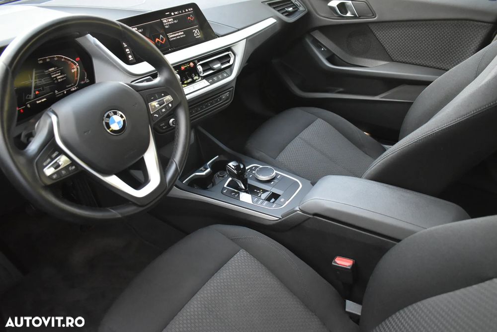 BMW Seria 2 218d AT - 7