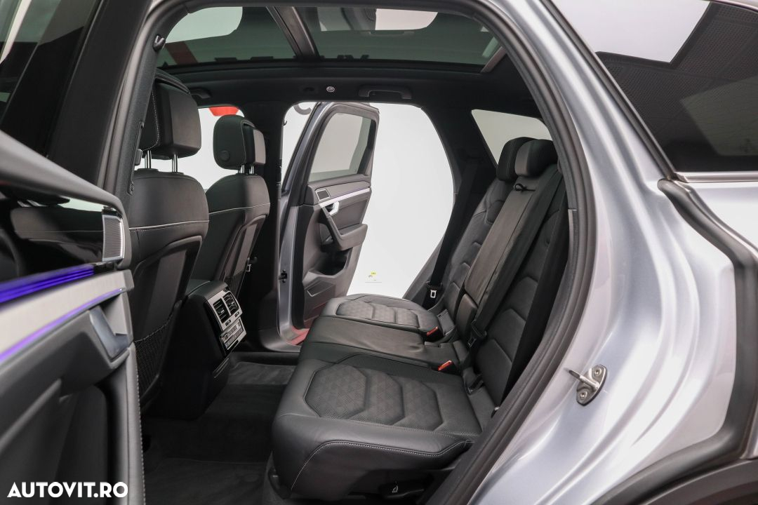 Volkswagen Touareg 3.0 V6 e-Hybrid 4Motion Aut. Elegance - 25