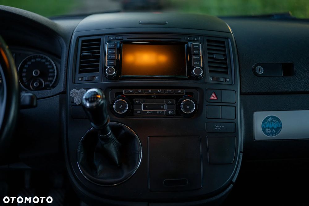 Volkswagen Multivan - 18