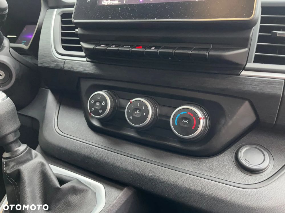 Renault Trafic - 11