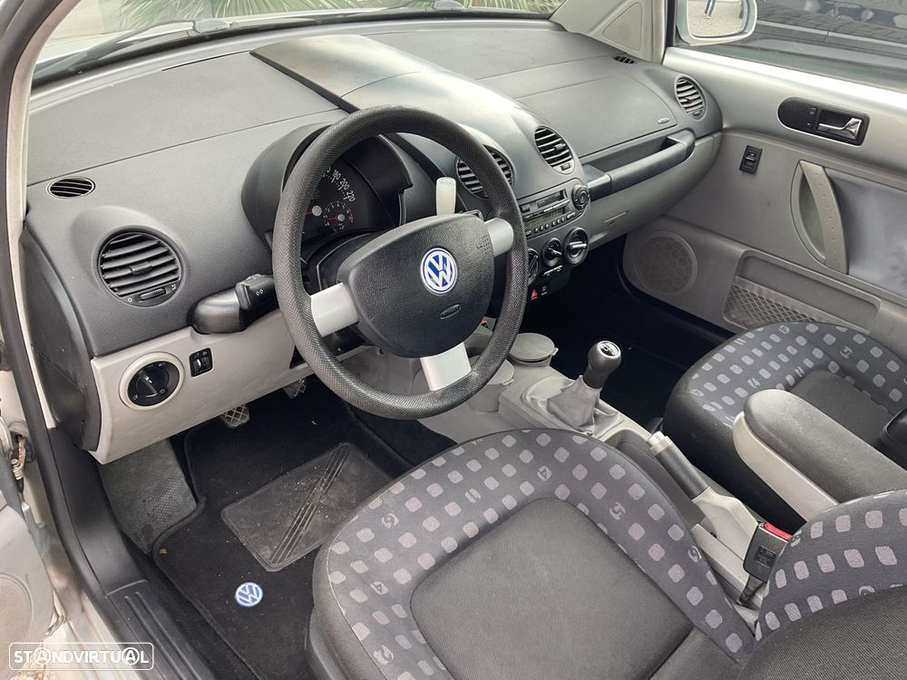 VW New Beetle 1.6 - 18