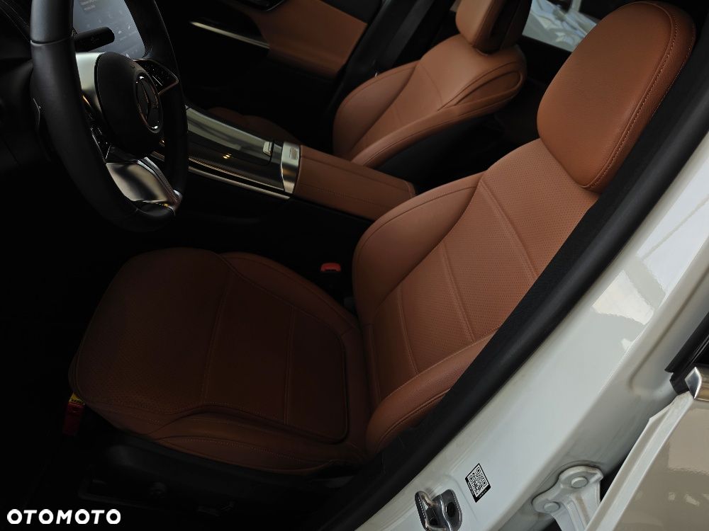 Mercedes-Benz GLC - 12