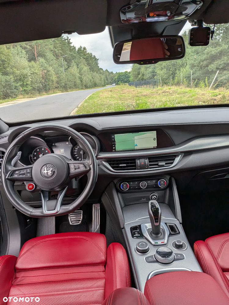 Alfa Romeo Stelvio 2.0 Turbo Veloce Q4 - 11