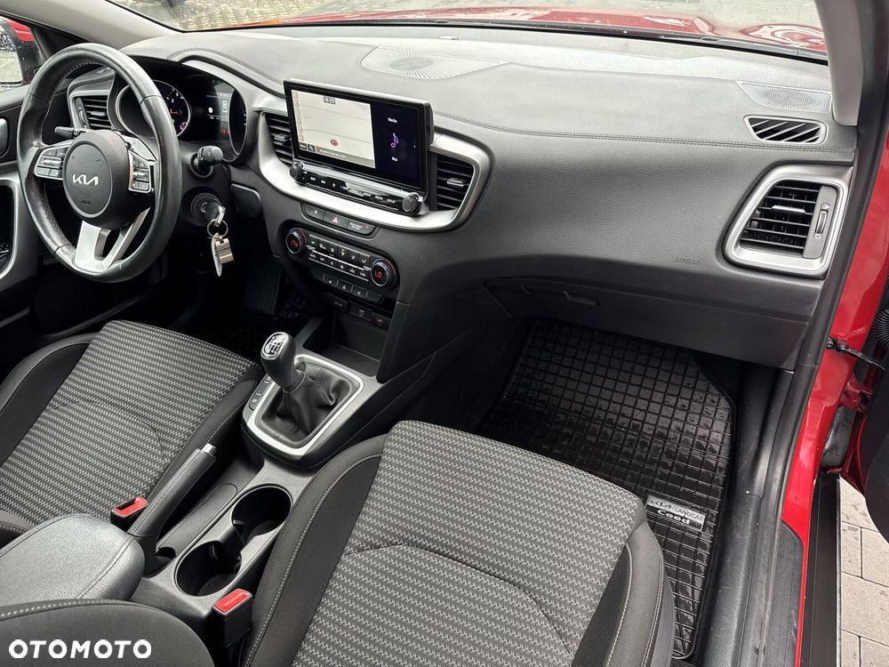 Kia XCeed 1.5 T-GDI M - 22