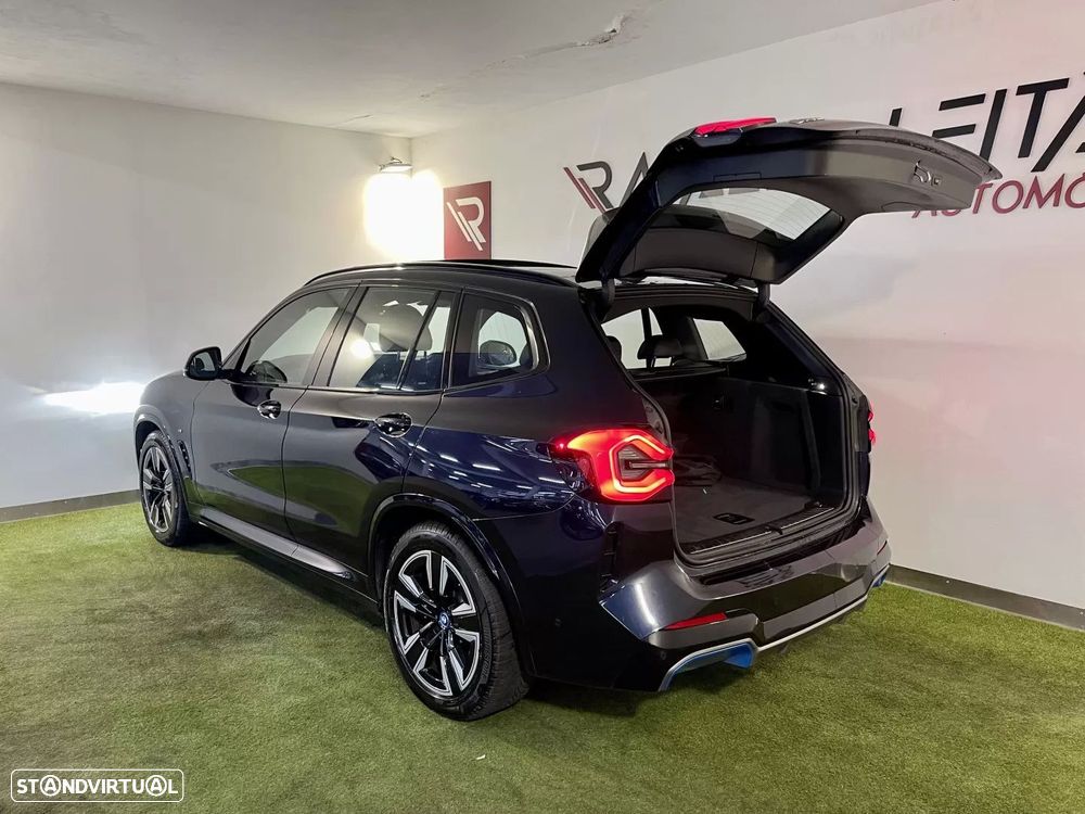 BMW iX3 M Sport Inspiring - 42