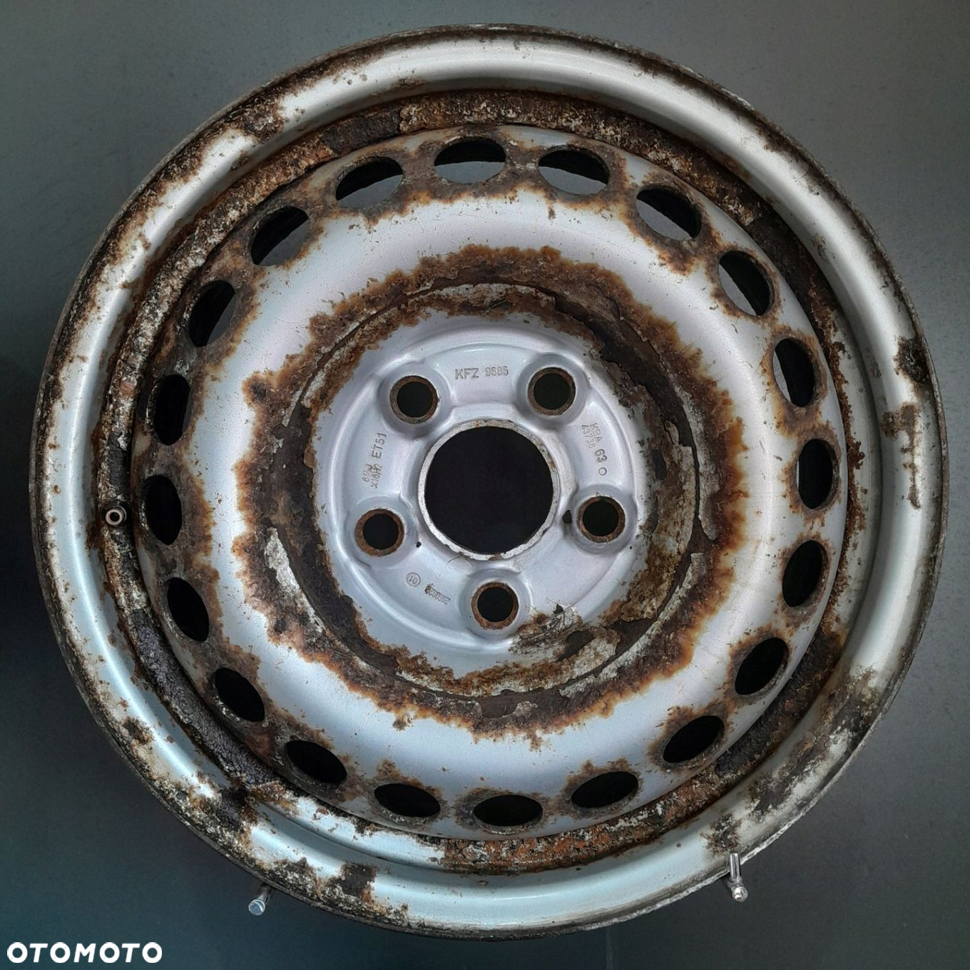 Felgi 16 5x120 Volkswagen T5 T6 OE F503106-29 - 2