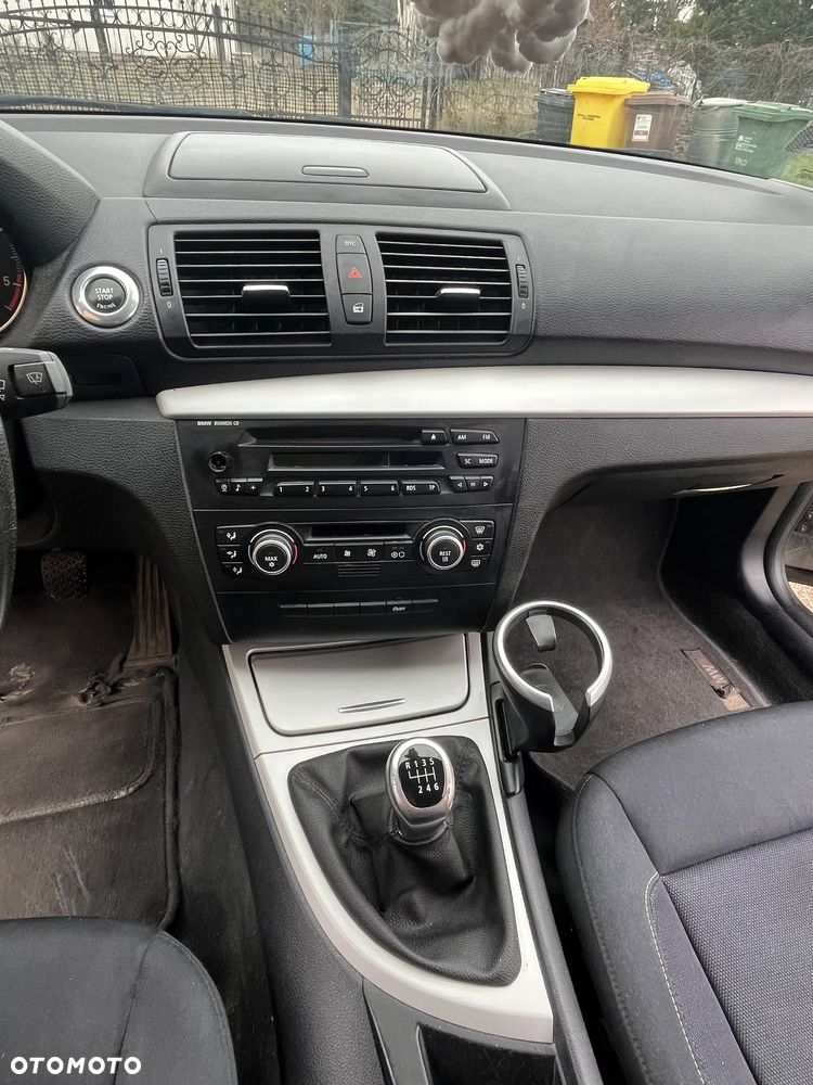 BMW Seria 1 - 24
