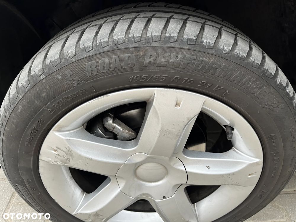 Dacia Sandero Stepway 1.5 dCi Laureate - 24