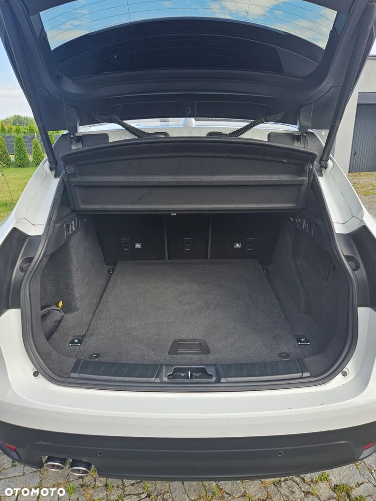 Jaguar F-Pace ver-2-0-i4d-awd-prestige - 11