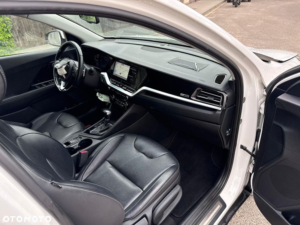 Kia Niro 1.6 GDI 2WD Edition 7 - 26