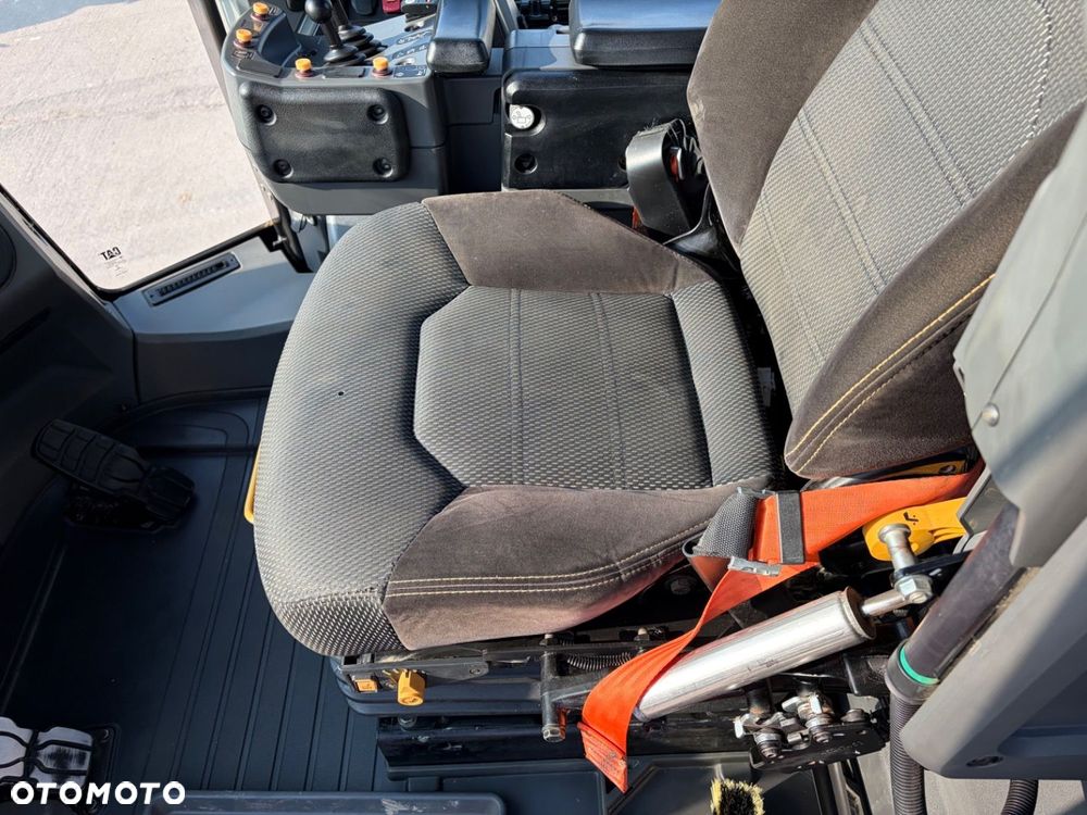 CAST 966 Mxe 4X4 - 12