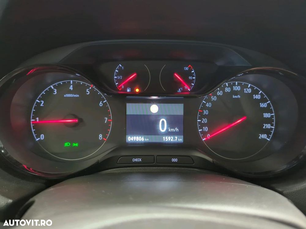 Opel Grandland X 1.2 Turbo START/STOP Business Edition - 6