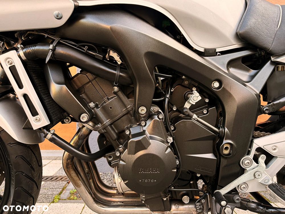 Yamaha FZ6 - 9