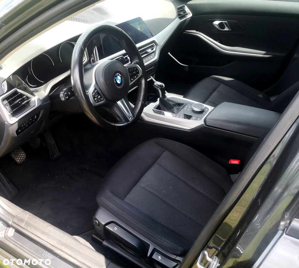 BMW Seria 3 318d Luxury Line - 2
