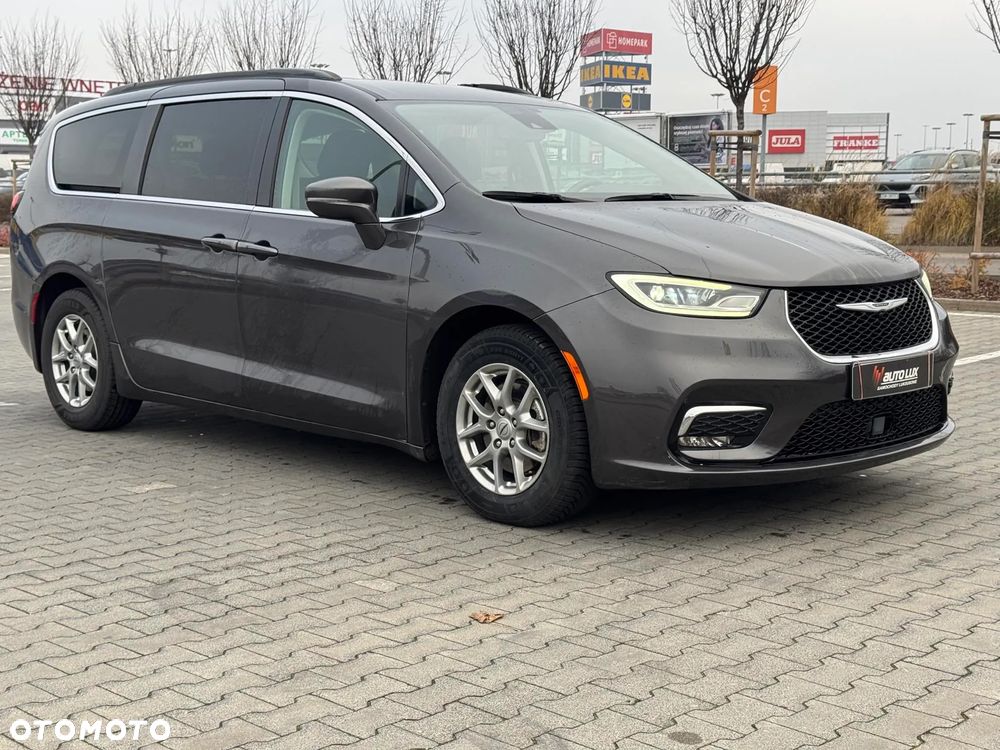 Chrysler Pacifica - 34