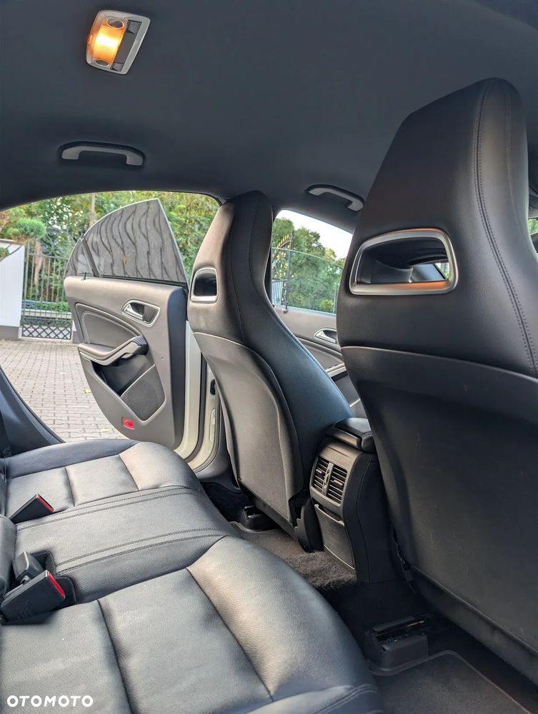 Mercedes-Benz CLA 250 7G-DCT Sport - 9