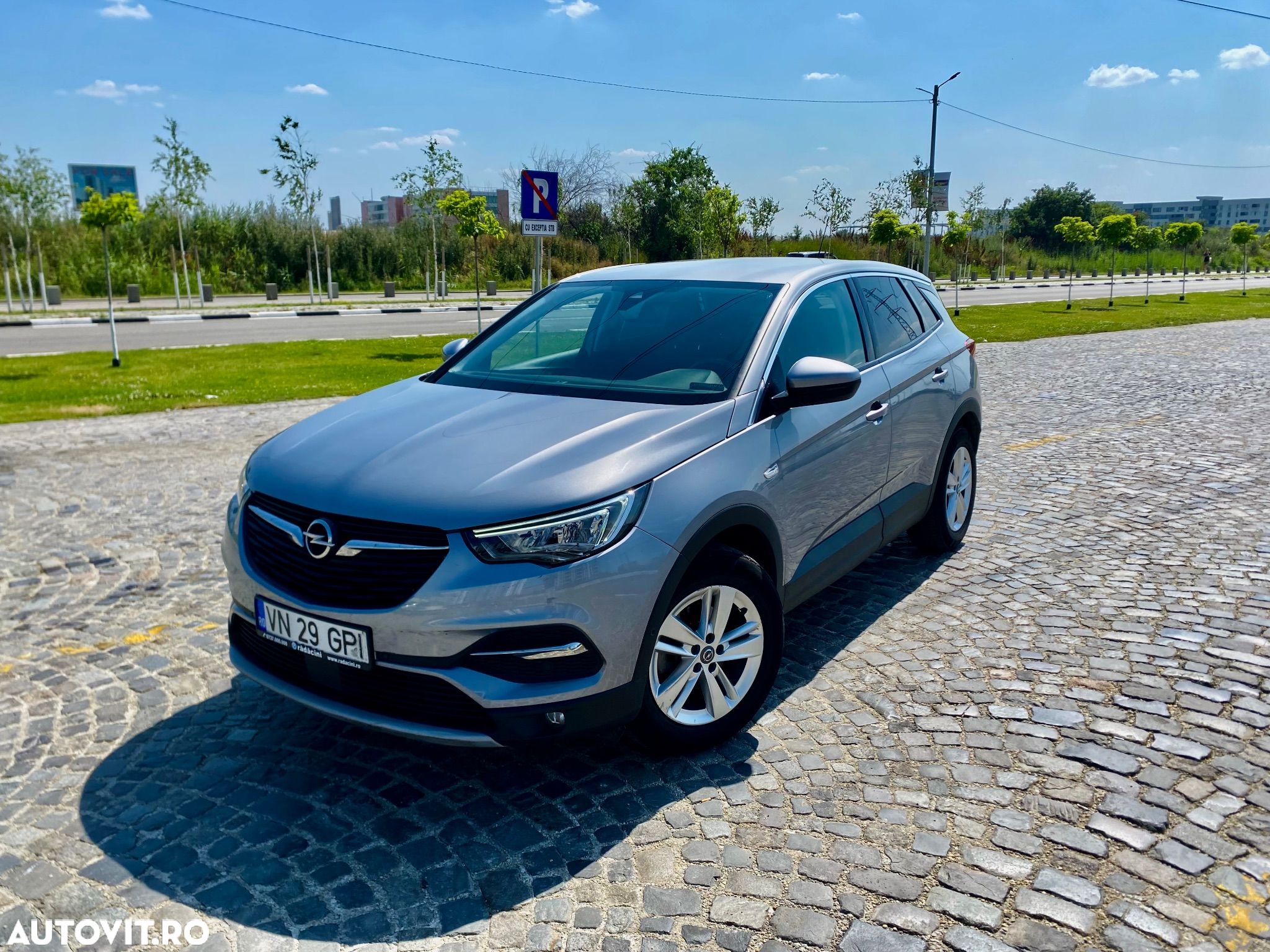 Opel Grandland X 1.5 START/STOP Innovation - 1