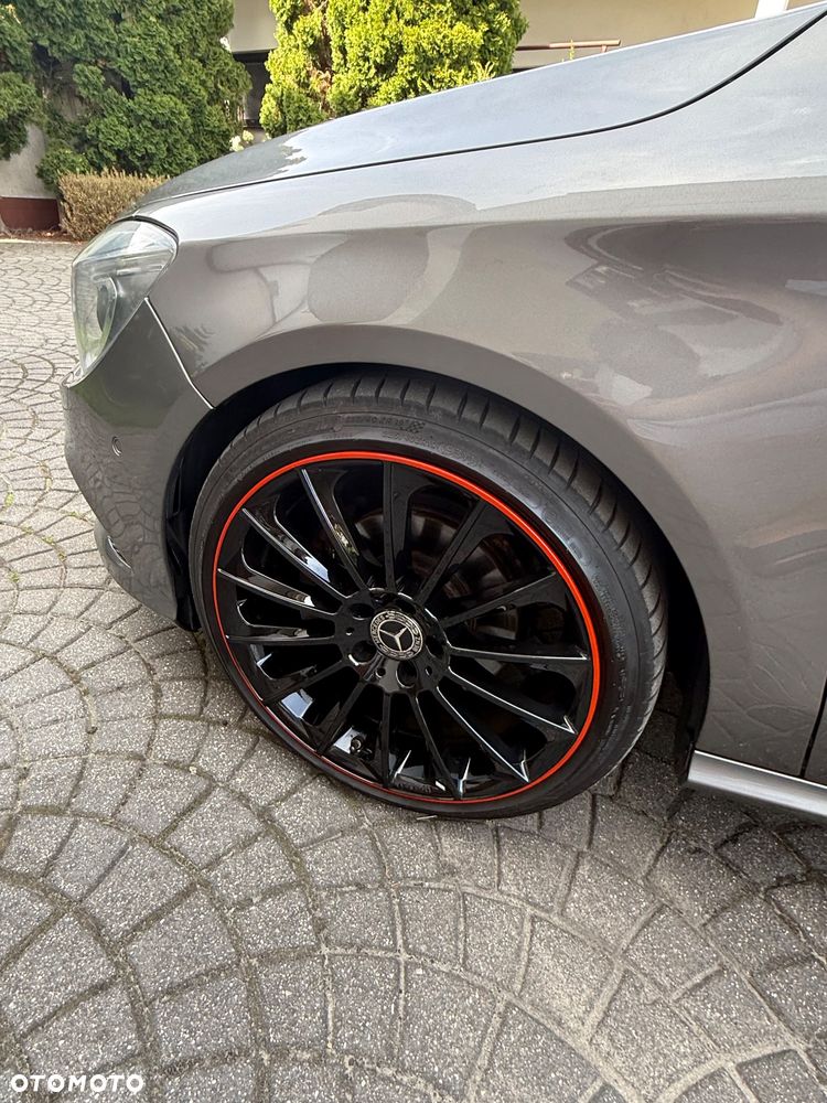 Mercedes-Benz CLA 200 d 7G-DCT - 9