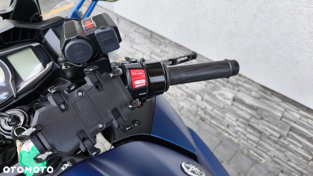 Yamaha FJR - 11
