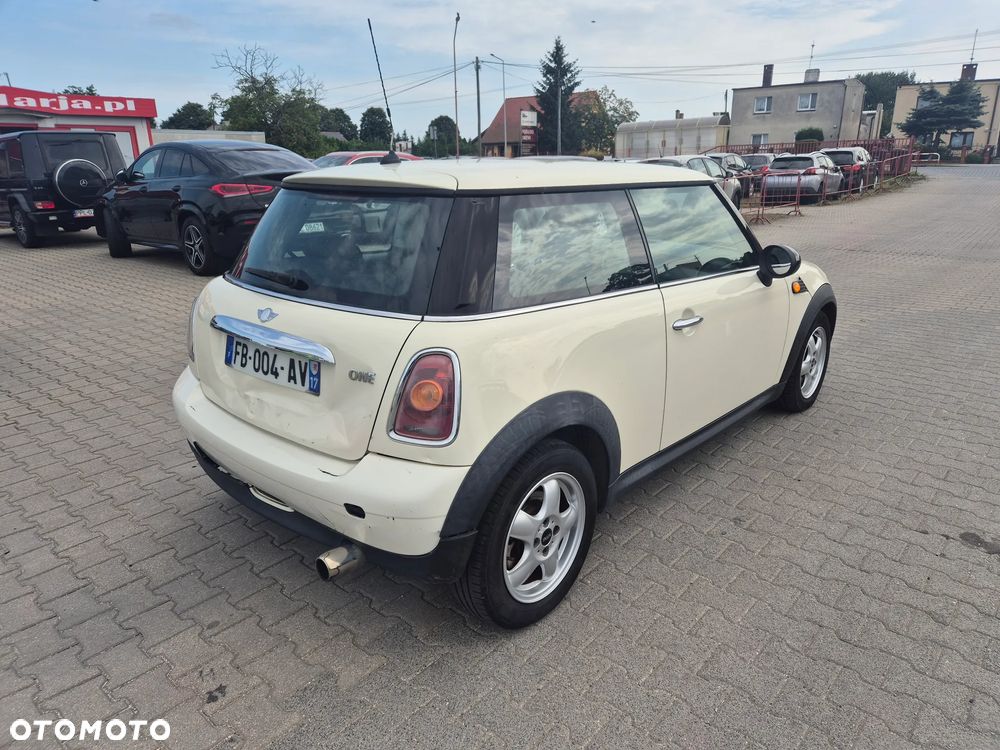 MINI ONE Standard - 7