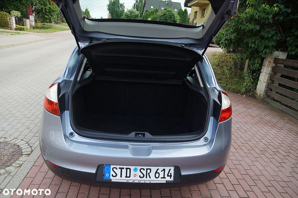 Renault Megane 1.6 16V 110 Dynamique - 19