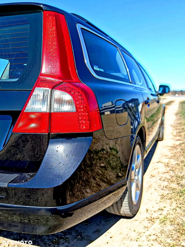 Volvo V70 2.5T Momentum - 9