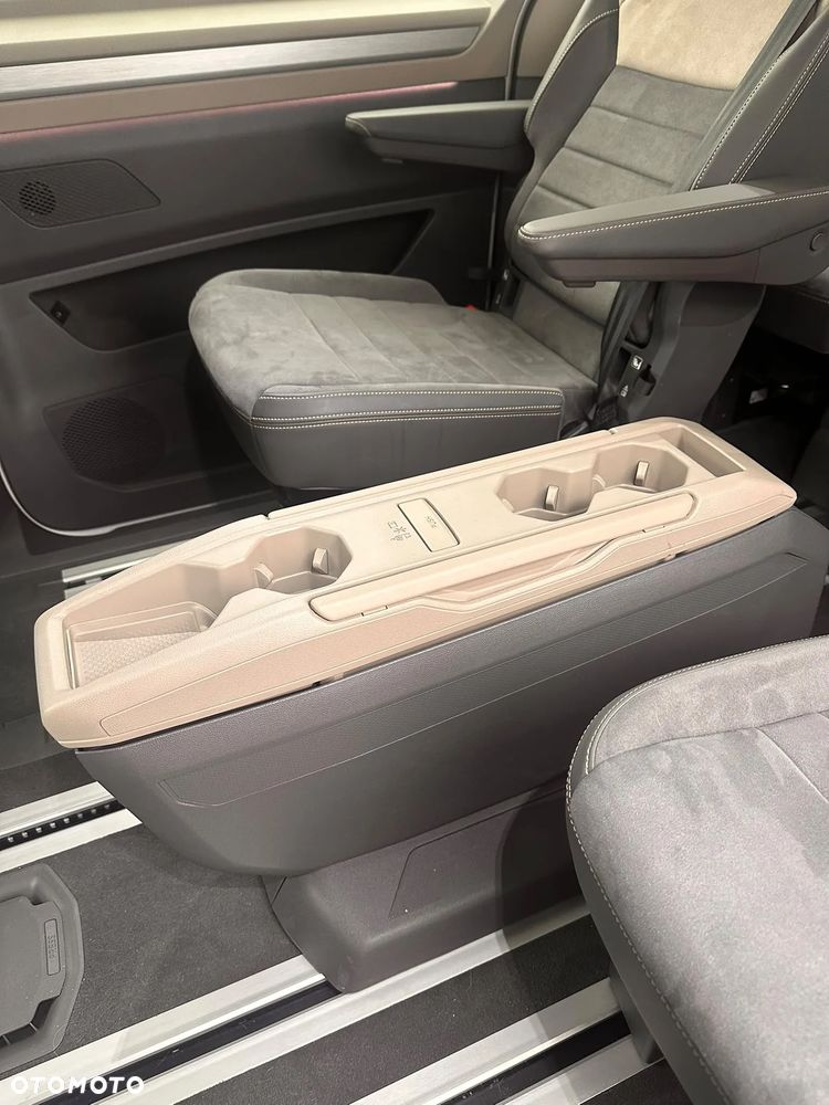 Volkswagen Multivan 2.0 TDI L2 Edition DSG - 16