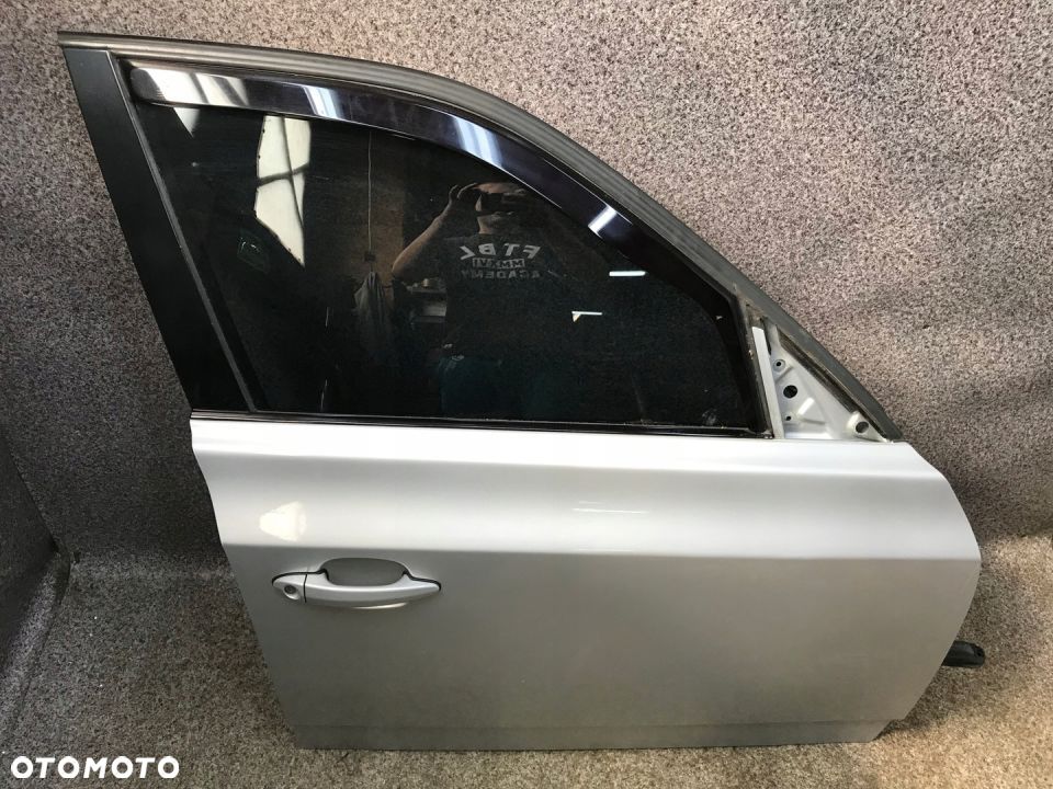 BMW X3 E83 drzwi prawy przod przednie 354/7 shadow - 2