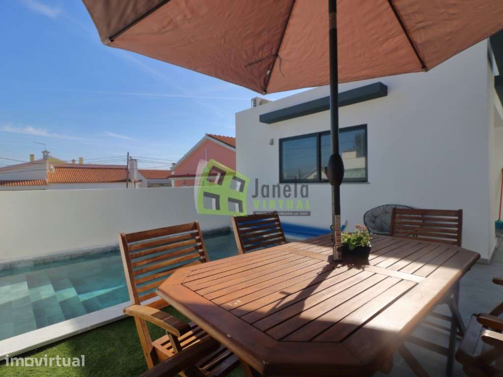 Moradia Geminada T3 com Piscina - Quinta do Conde - Grande imagem: 2/34
