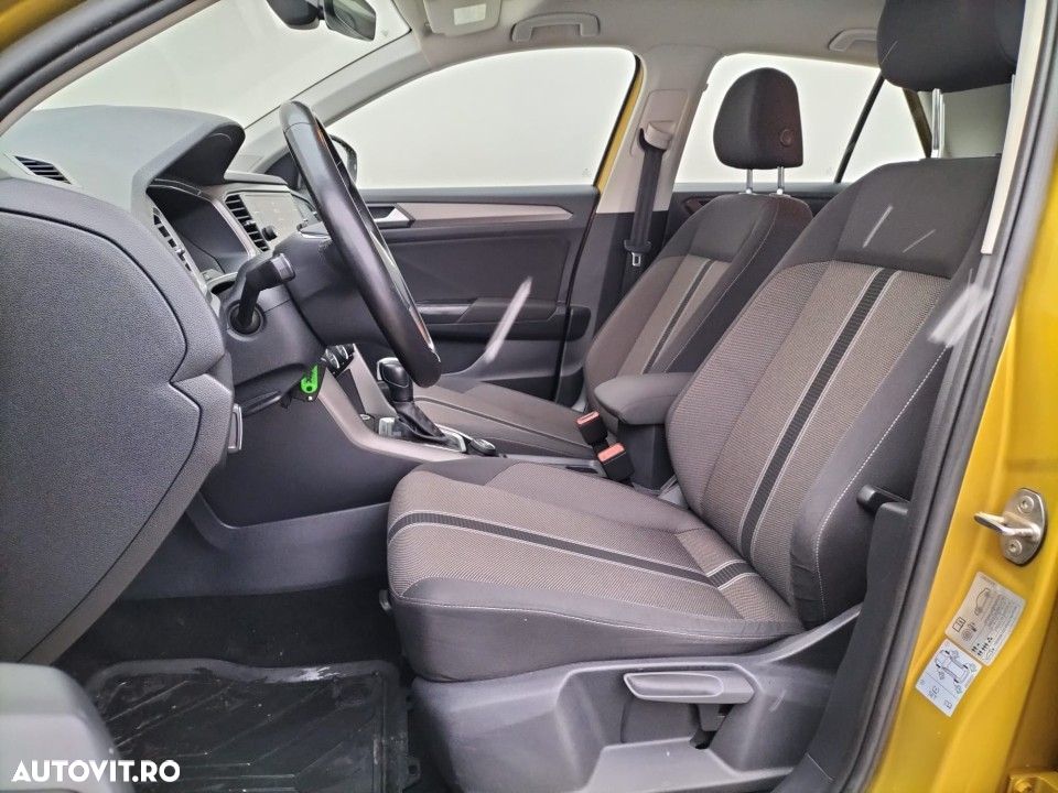 Volkswagen T-Roc - 16