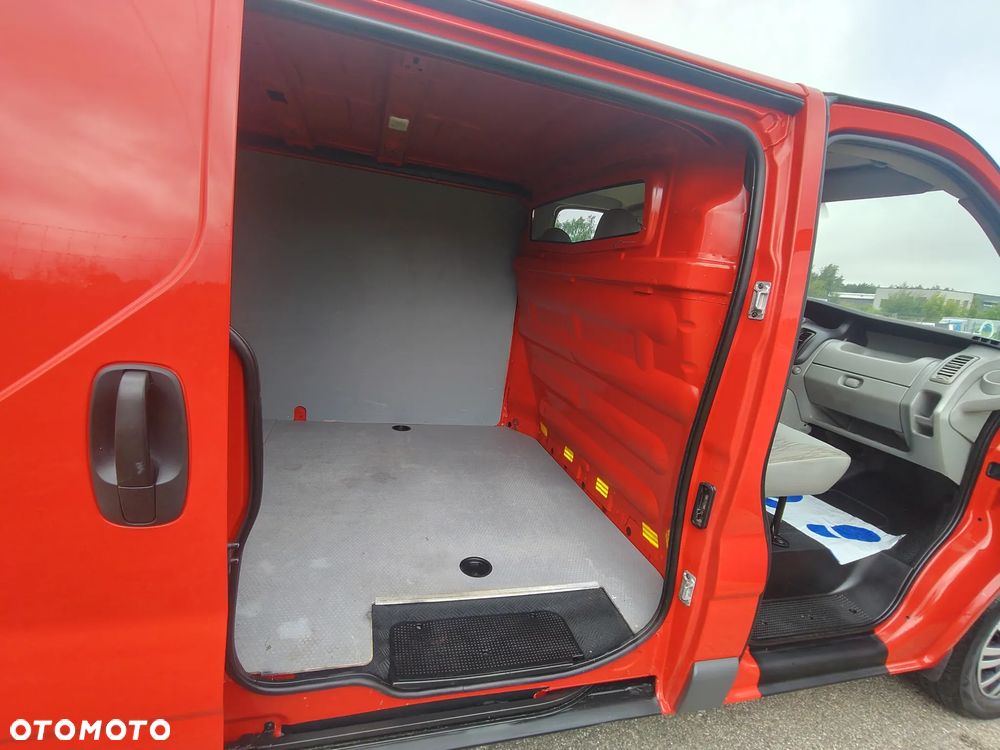 Renault Trafic - 12