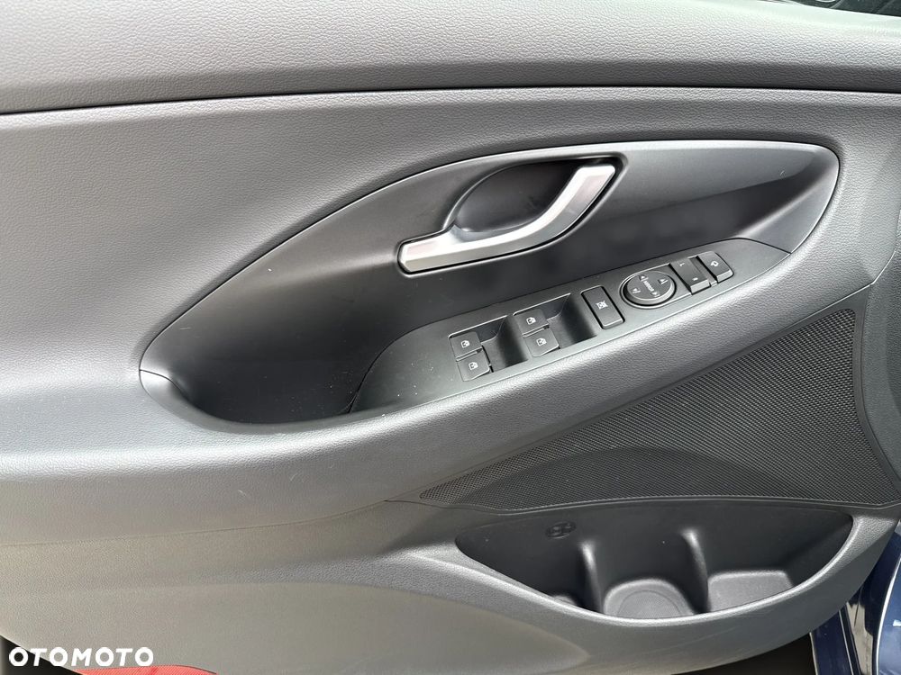 Hyundai i30 1.5 T-GDI 48V Smart DCT - 16