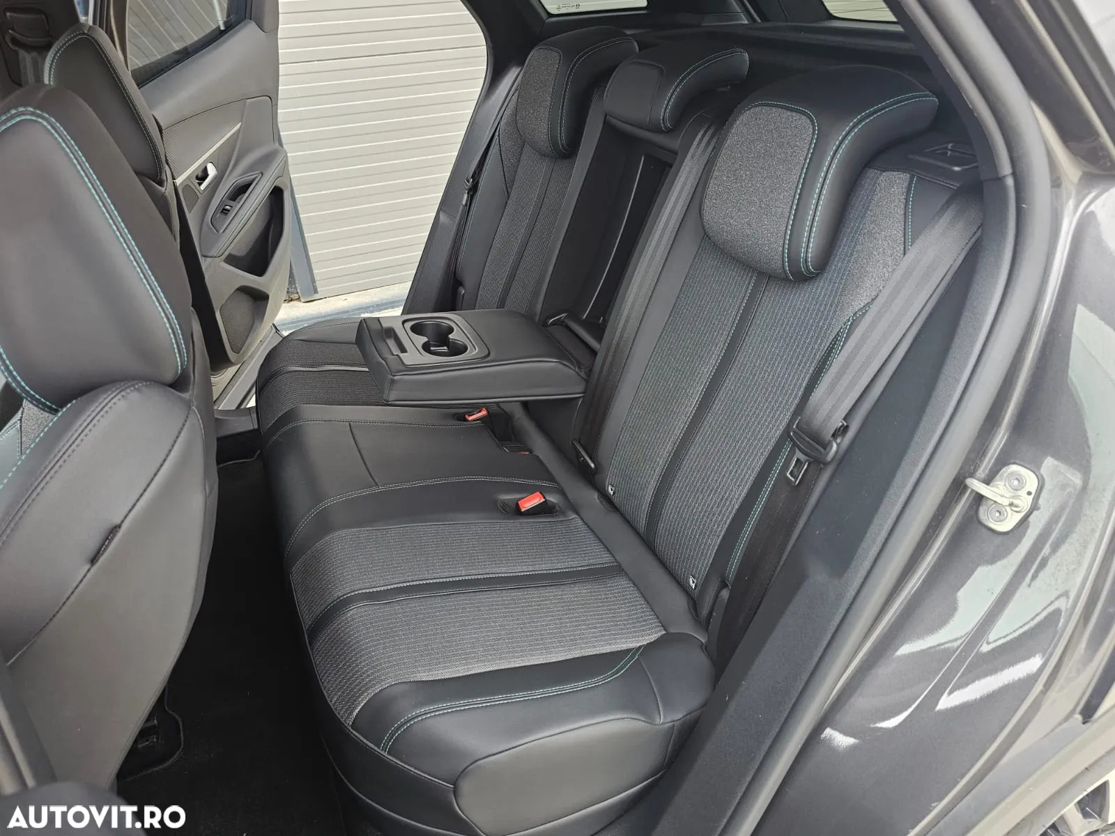 Peugeot 3008 PHEV EAT8 Allure - 22