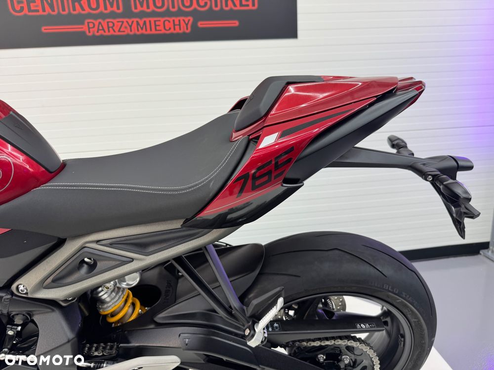 Triumph Street Triple - 30