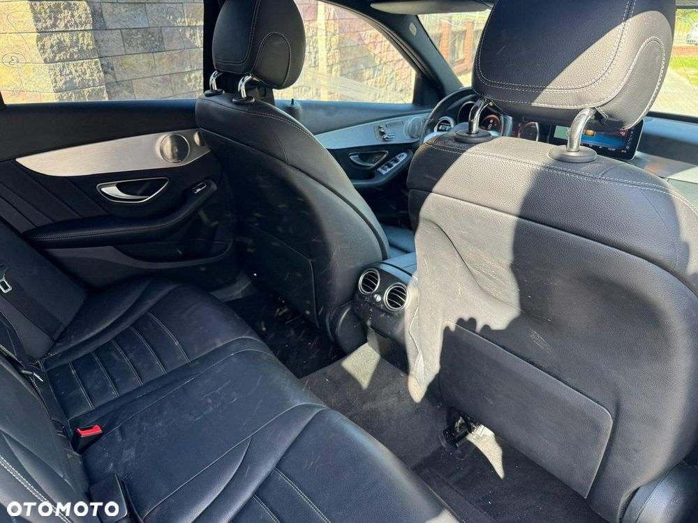 Mercedes-Benz Klasa C 220 d 4Matic 9G-TRONIC AMG Line - 11