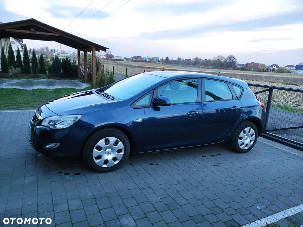 Opel Astra - 2