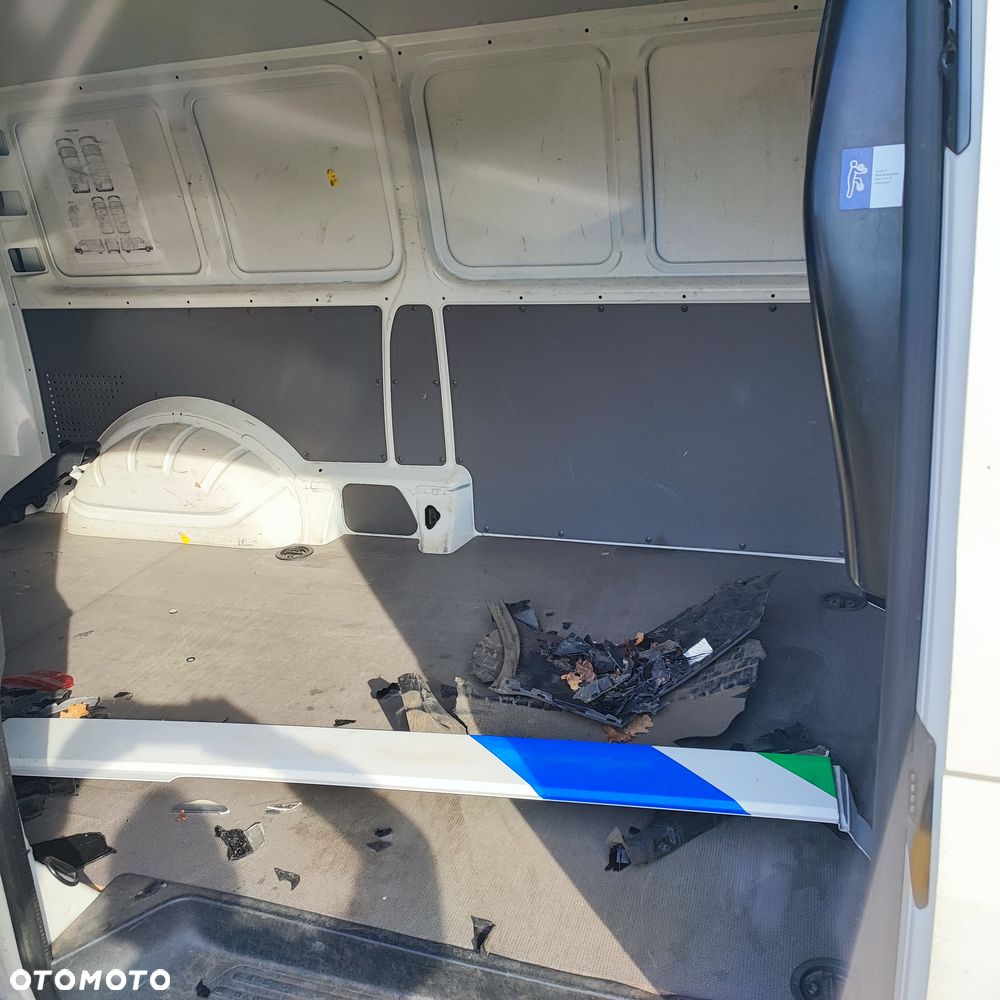 Volkswagen TRANSPORTER T6 - 13