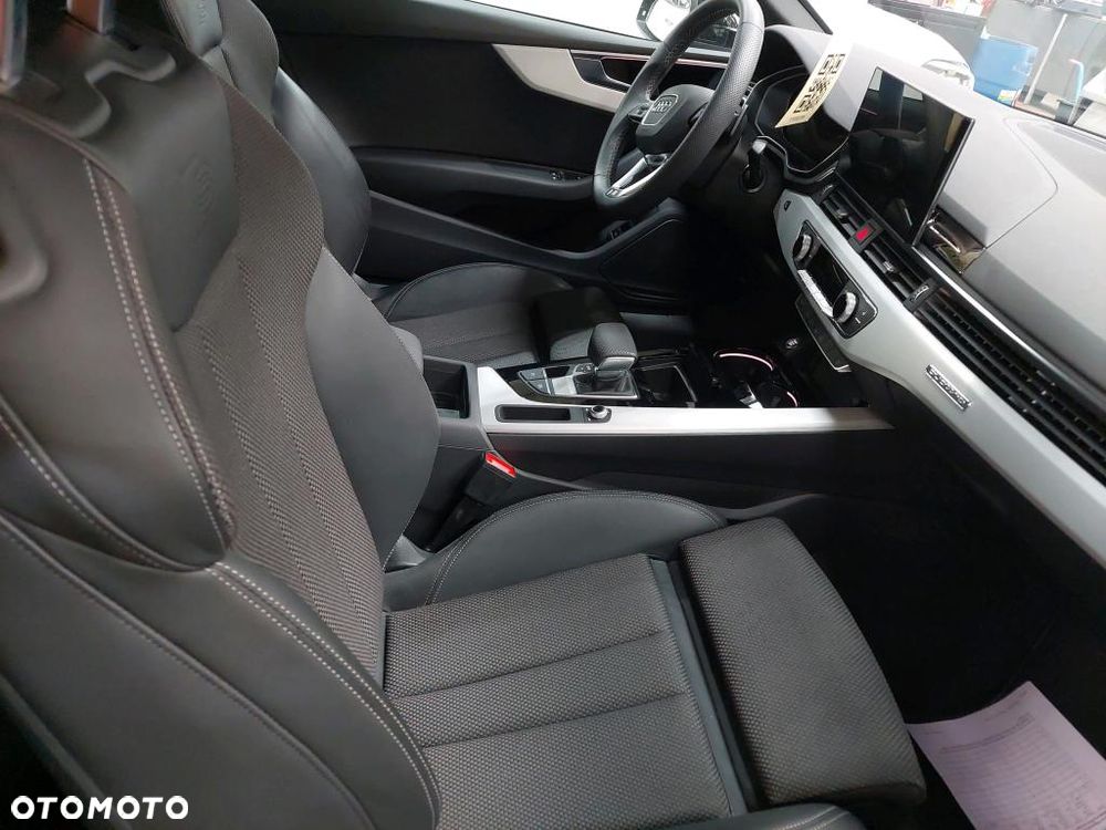 Audi A5 Coupé 40 TFSI quattro S tronic S line - 4