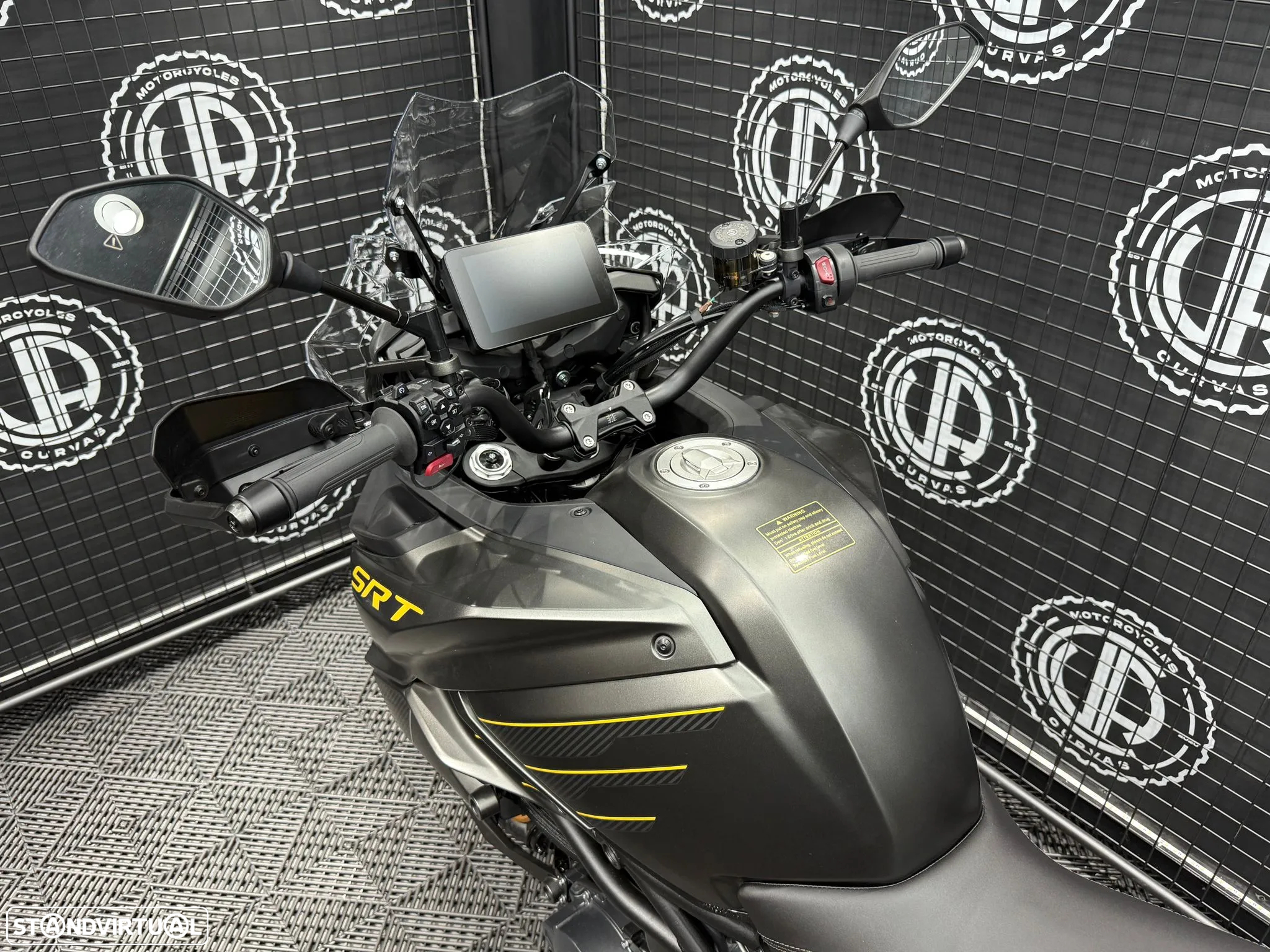 QJ Motor SRT 900SX - 12