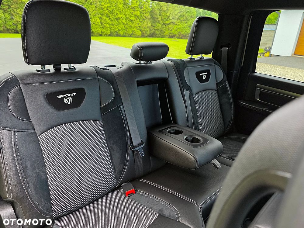 RAM 1500 Crew Cab MB Sport - 13