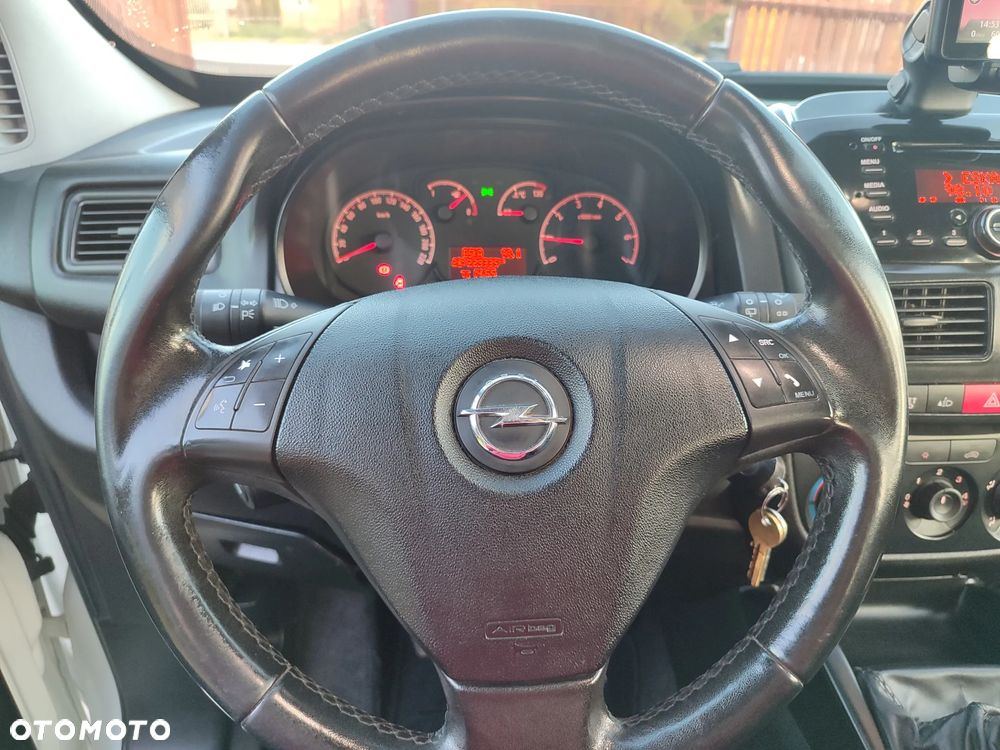 Opel Combo 1.6 CDTI Cosmo Eu6 - 17